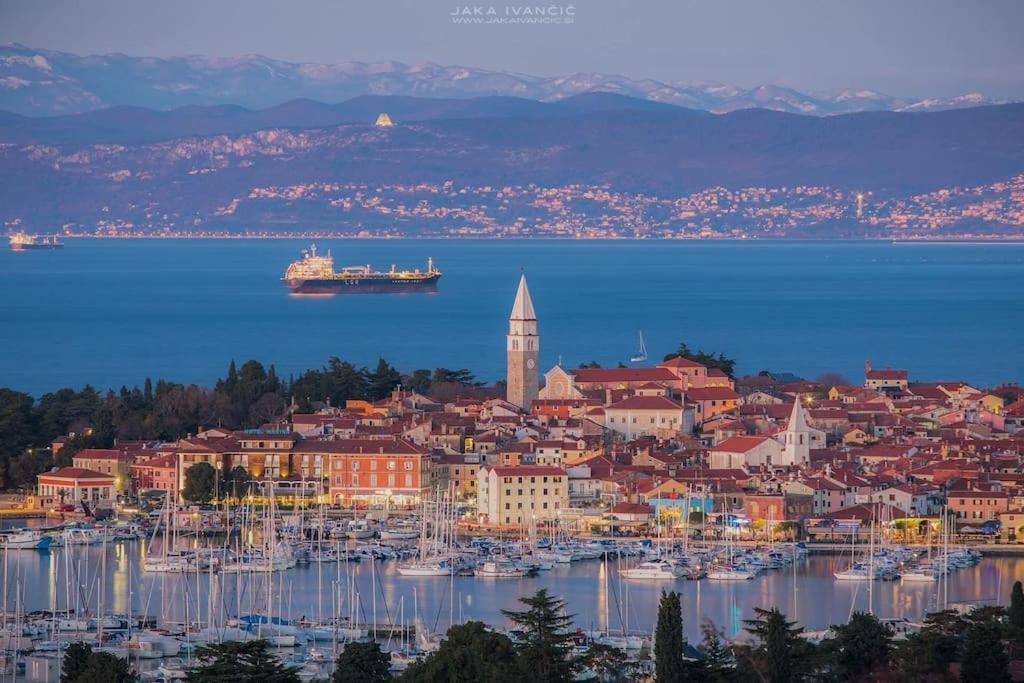 Izolanka / Great Location / Sea And View * Izola